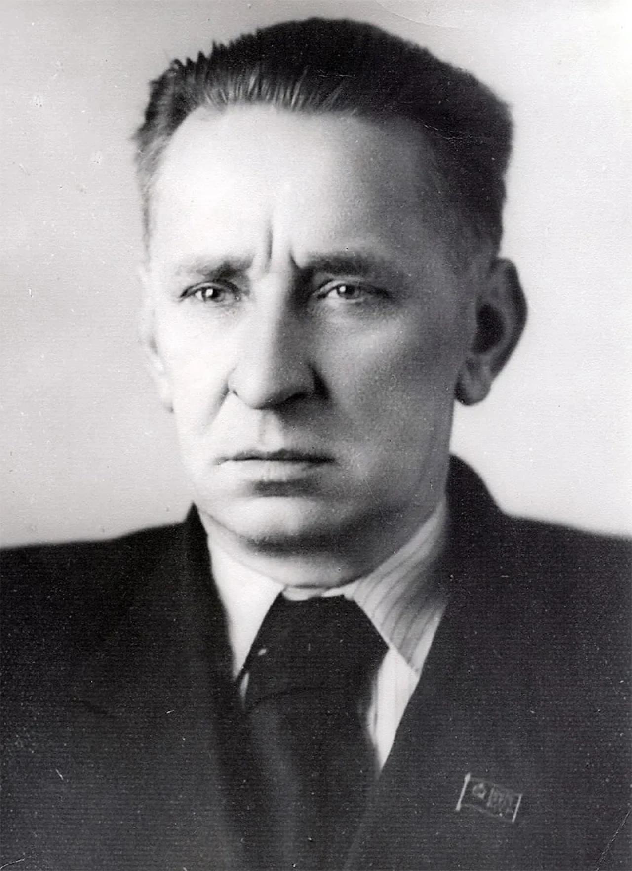 Коваленок Михаил Иванович 1934-1939.jpg Коваленок Михаил Иванович 1934-1939.jpg